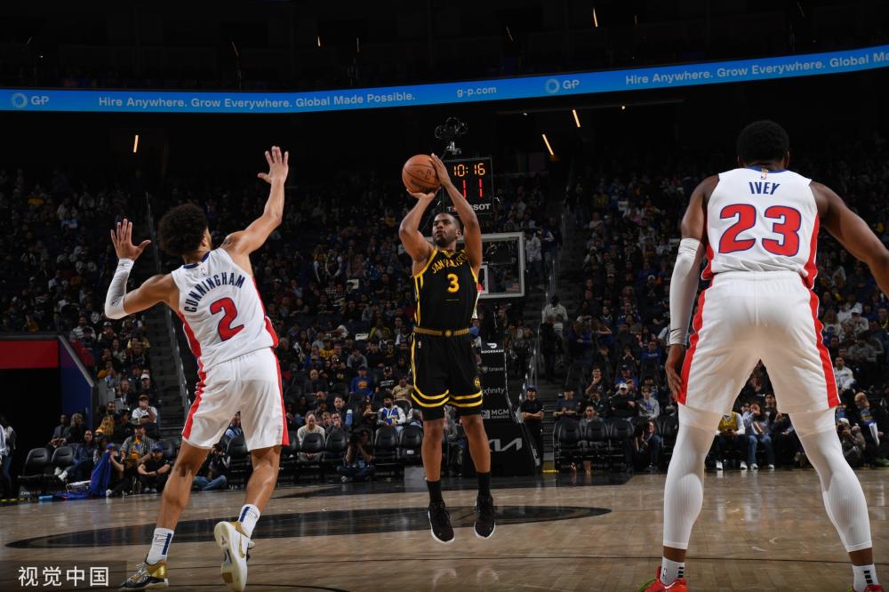 练和球员带 练和球员带