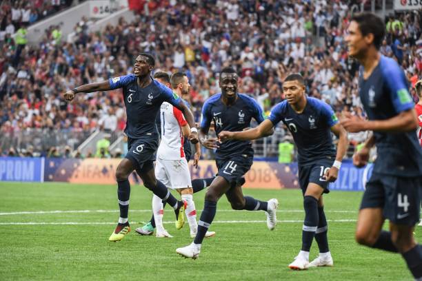 的俱乐部中 的俱乐部中